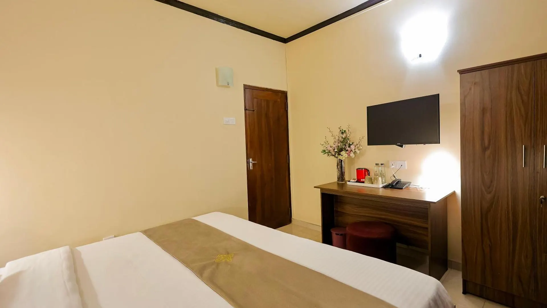 Limeshine Residence - Airport Transit Residence Katunayake 3*,
