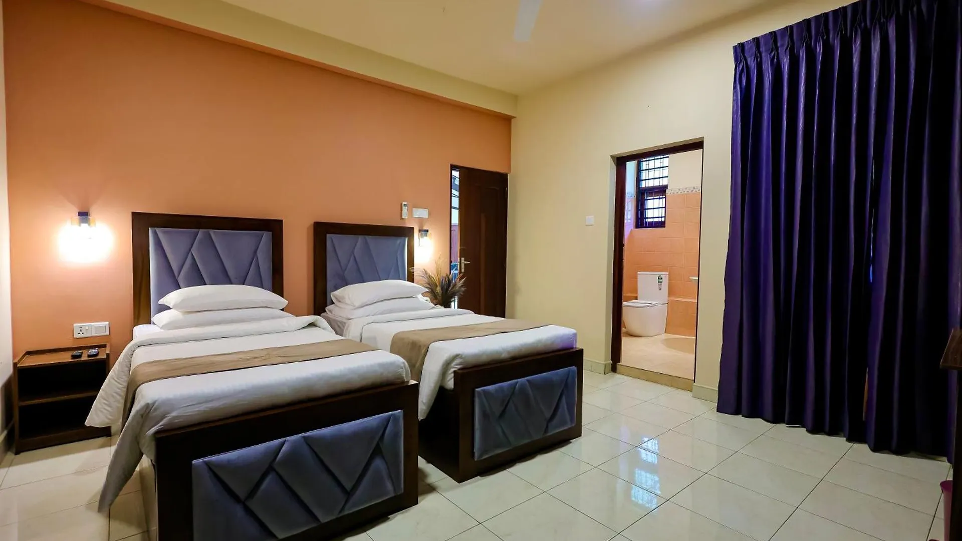 Limeshine Residence - Airport Transit Residence Katunayake Guest house