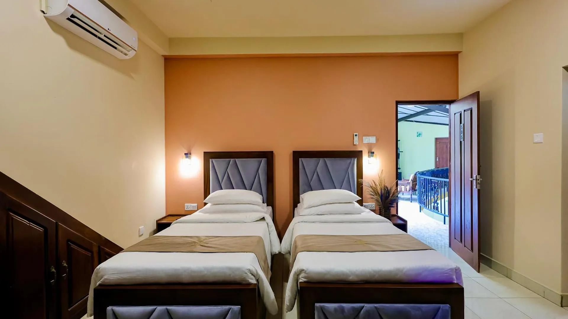 Guest house Limeshine Residence - Airport Transit Residence Katunayake