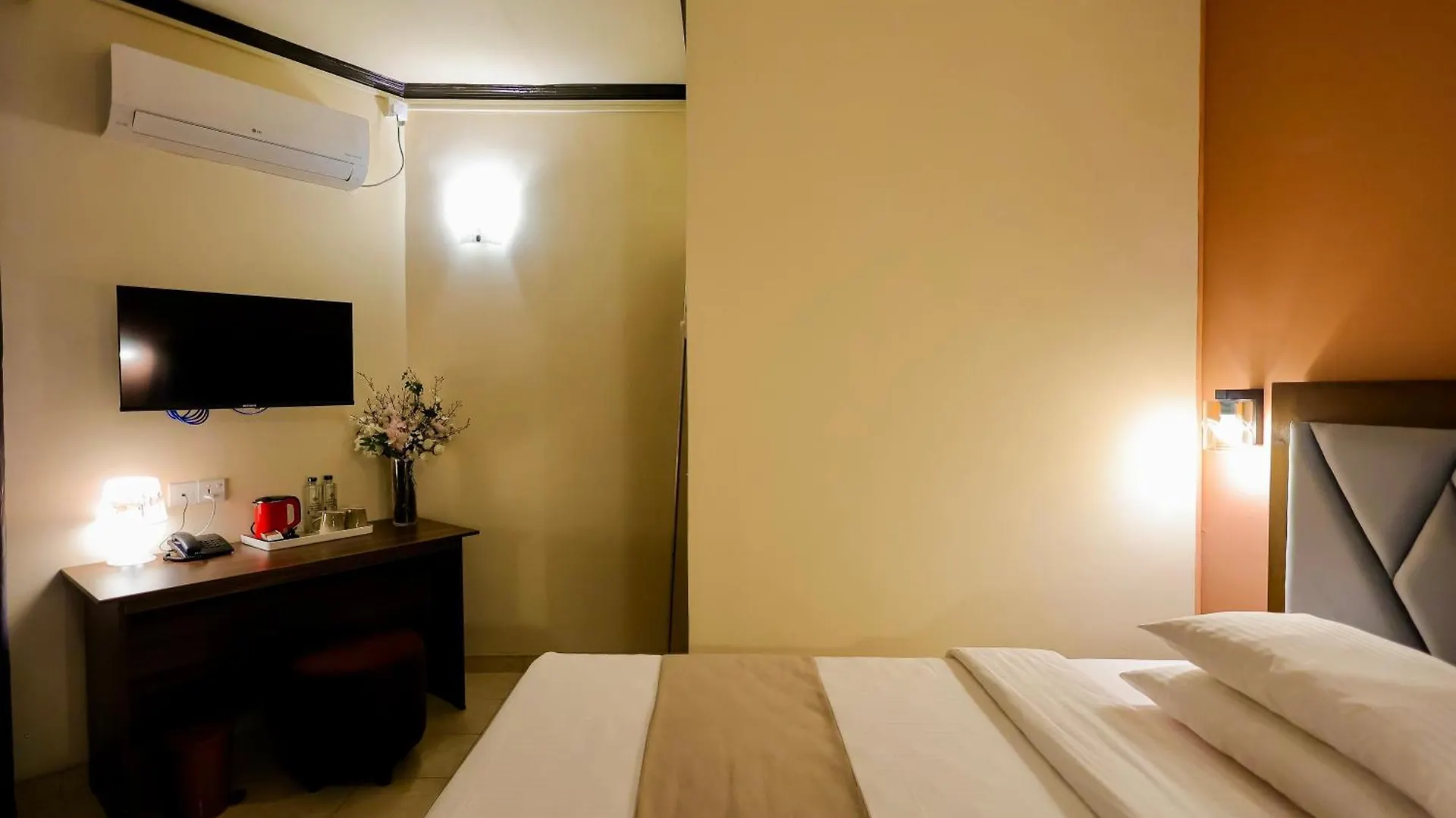 Limeshine Residence - Airport Transit Residence Katunayake Sri Lanka