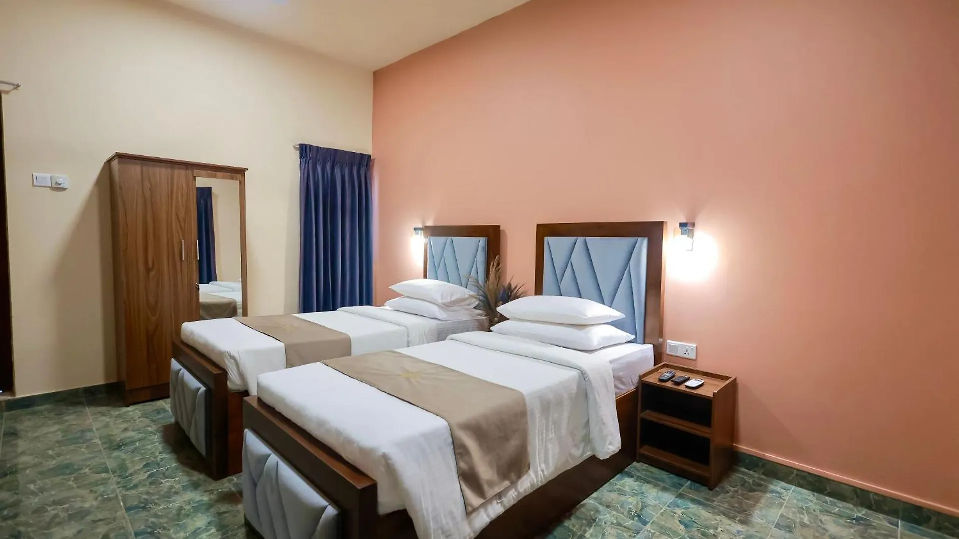 Limeshine Residence - Airport Transit Residence Katunayake Guest house