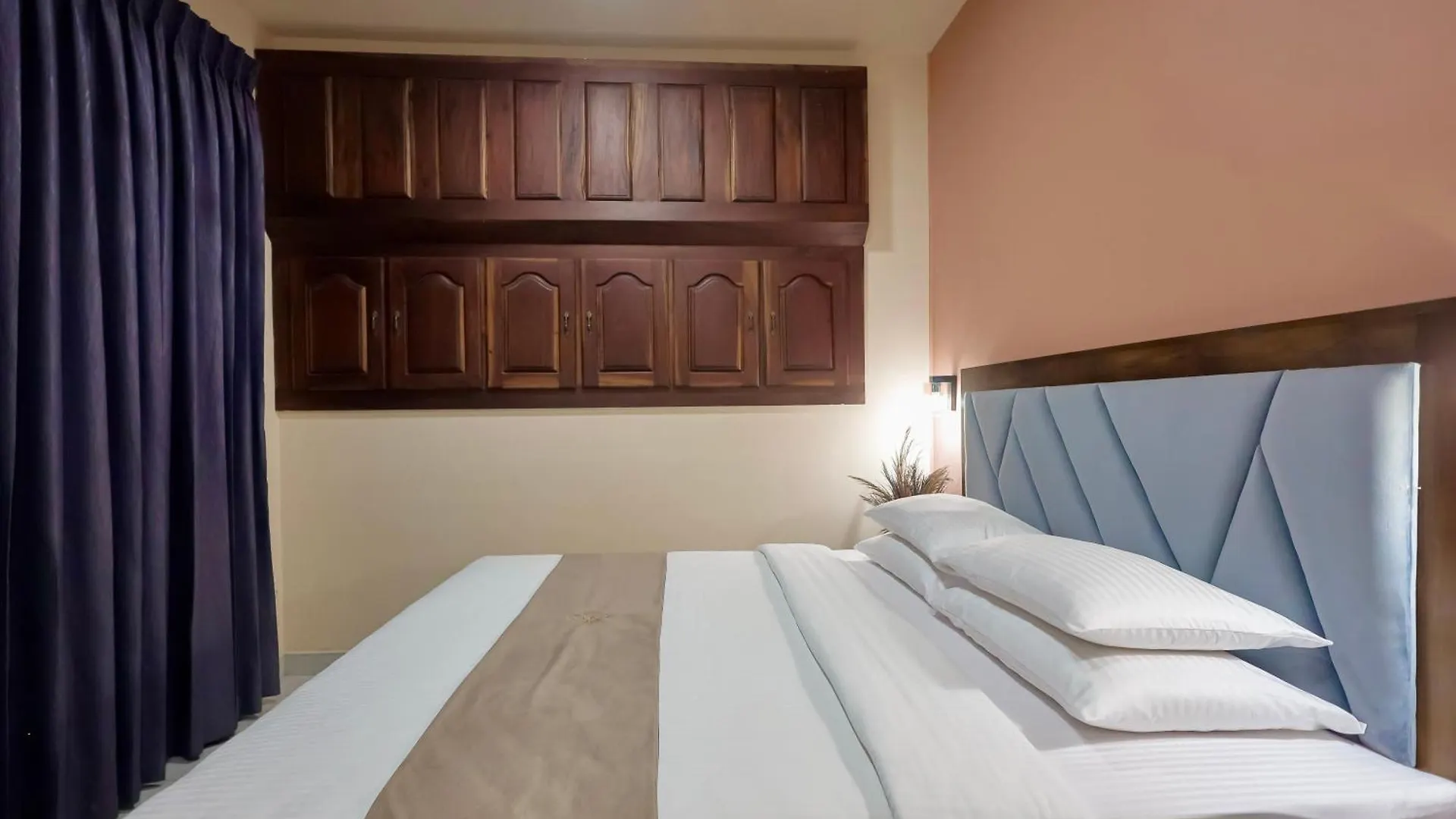 Limeshine Residence - Airport Transit Residence Katunayake