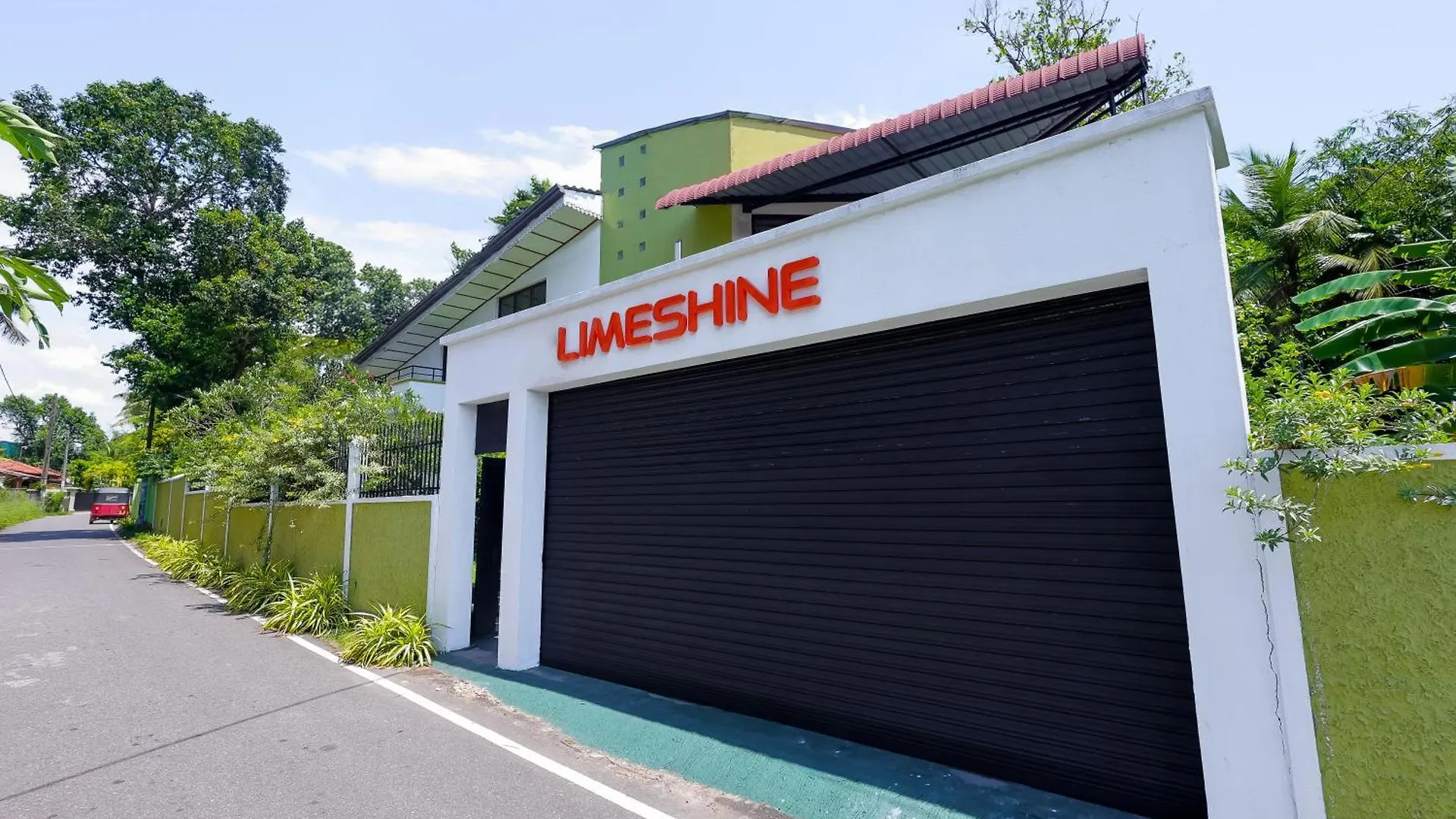 Limeshine Residence - Airport Transit Residence Katunayake 3*,  Sri Lanka